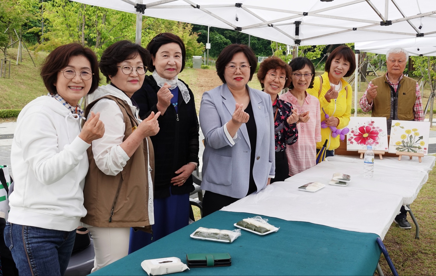 제1회 용화산 걷기축제 제자들과 휘호